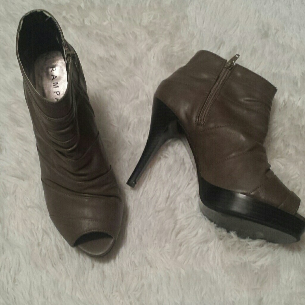 Taupe Rampage Platform 4.5" Heel Bootie Open Toe sz 9